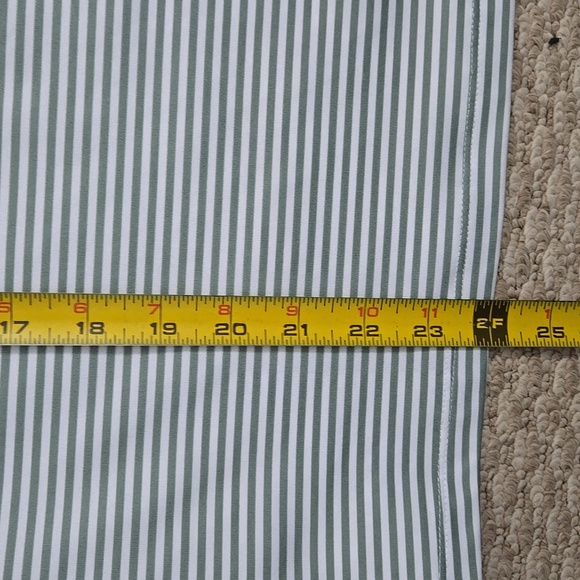 Green and White Striped Vineyard Vines Slub Shirt Size Medium - Picture 7 of 9